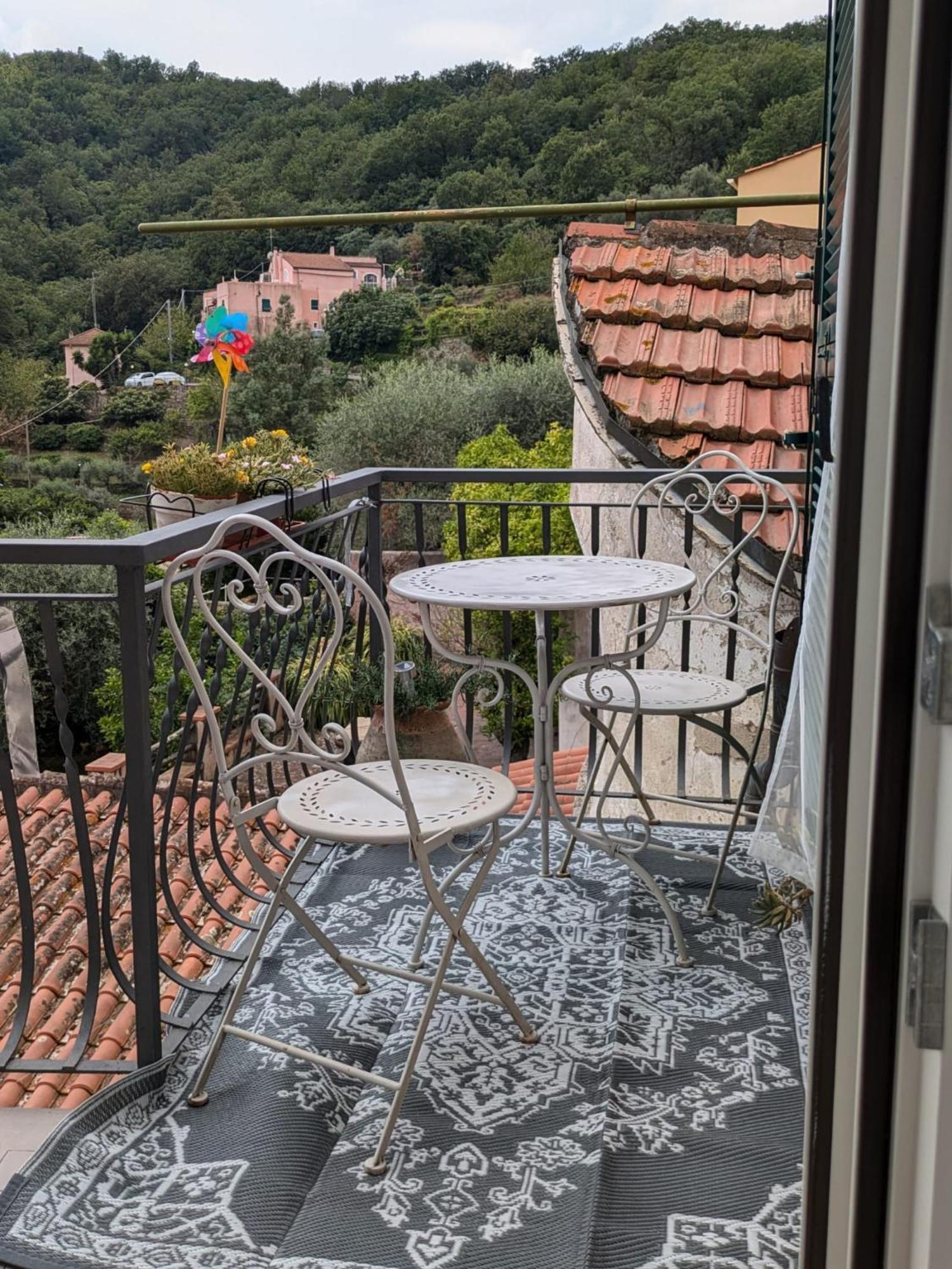 Casa Viola Bed And Breakfast Dimora Di Campagna Calice Ligure Eksteriør bilde